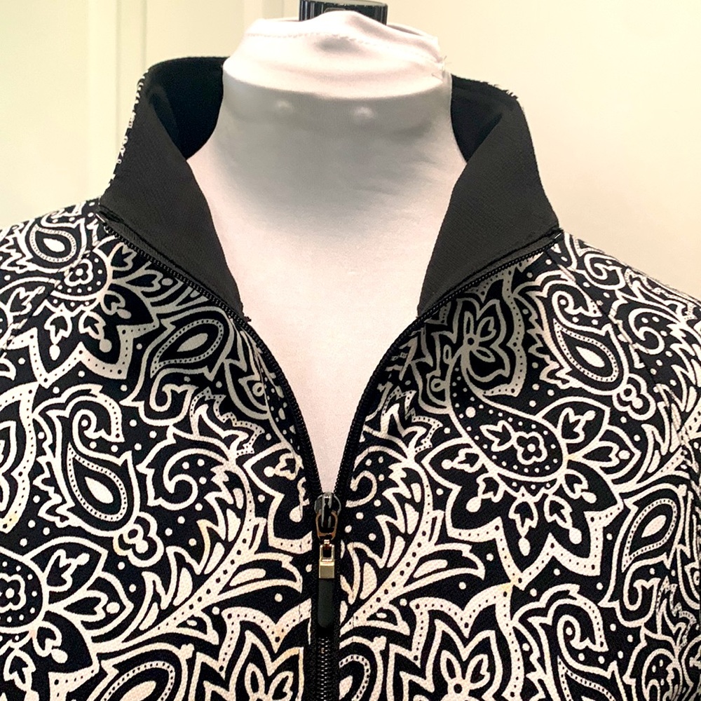 LIGHTWEIGHT ZIP-UP JACKET